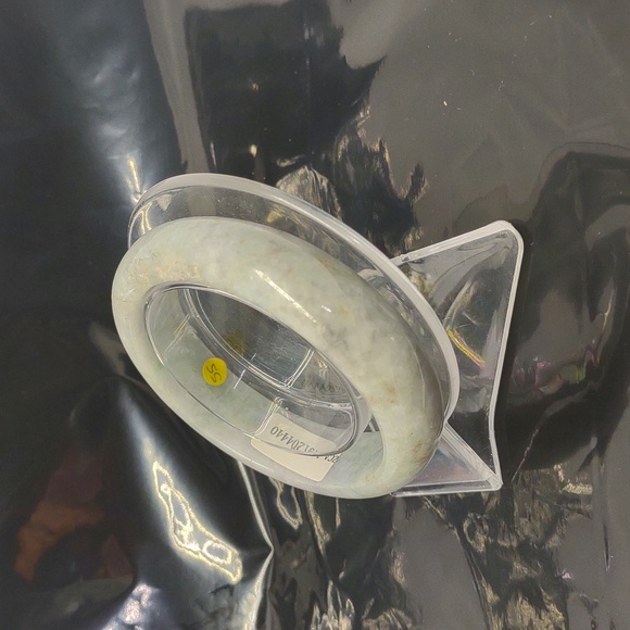 Jadeite Bangle - Picture 6 of 6